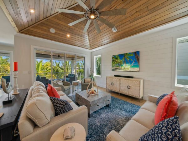 Exquisite 4 Bedroom Vacation Rental with Great Amenities